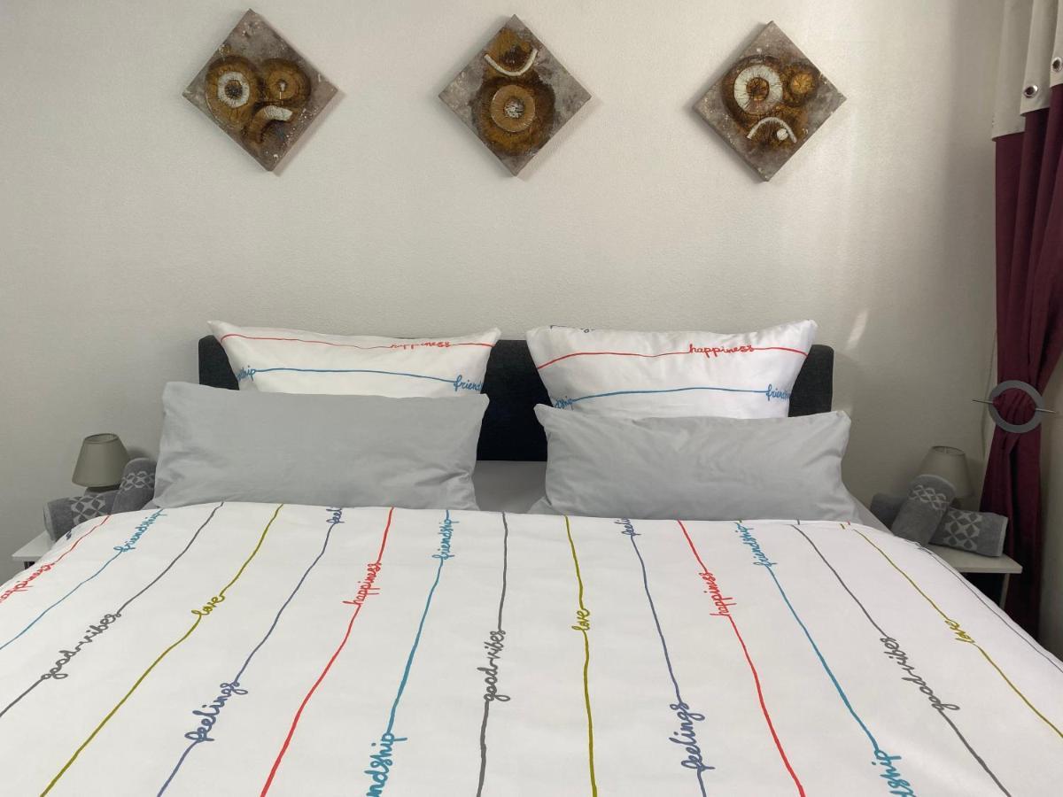 Studio-Appartement Нойнбург форм Валд Екстериор снимка