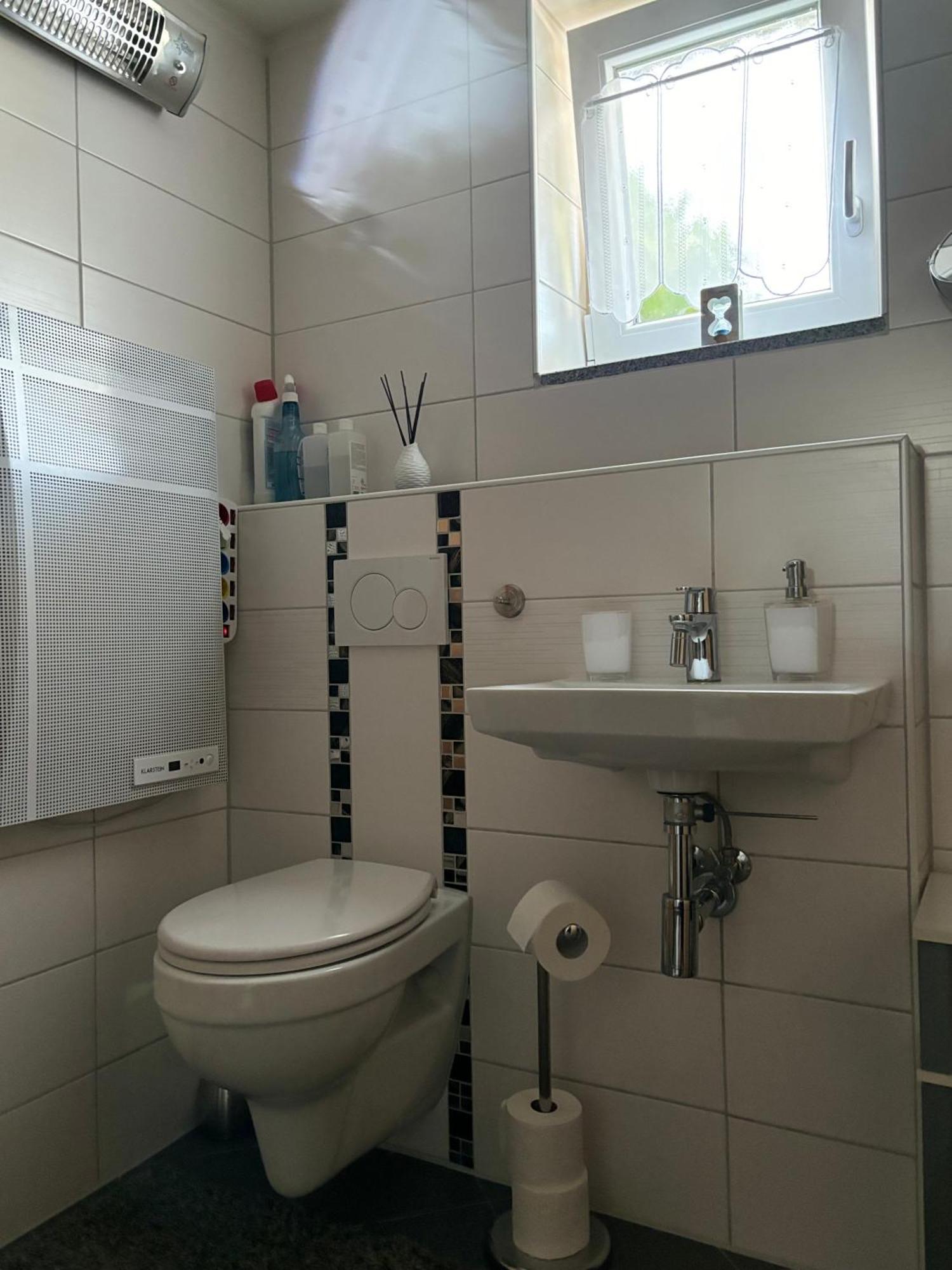 Studio-Appartement Нойнбург форм Валд Екстериор снимка